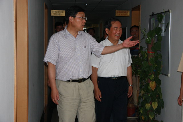 朱維群走訪省委會機關